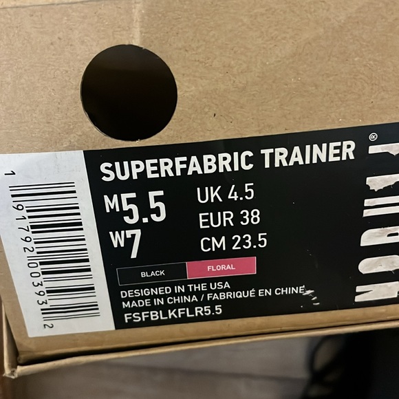 NOBULL trainers size 7 - Picture 4 of 4